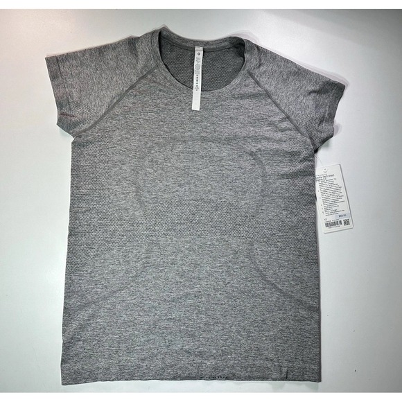 lululemon athletica Tops - Lululemon Swiftly Tech Short Sleeve Shirt 2.0 Gray Womens Size 12 Hip Length